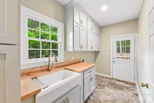 4123 Mountain Cove Dr, Charlotte, NC 28216 - Photo 16