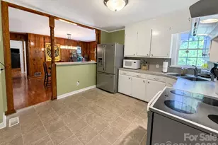 807 Yadkin St, Albemarle, NC 28001 - Photo 10