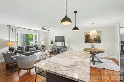7316 Thorncliff Drive, Charlotte, NC 28210 - Photo 12