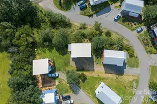 613 Salem Heights Ln, Swannanoa, NC 28778 - Photo 4