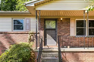 28 Fairhaven Ct, Asheville, NC 28803 - Photo 2