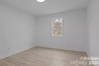 621 E Sharpe Street, Statesville, NC 28677 - Photo 8