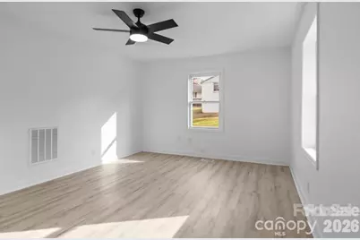 621 E Sharpe Street, Statesville, NC 28677 - Photo 14