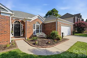 7877 Sedgebrook Dr E, Lowesville, NC 28164 - Photo 4
