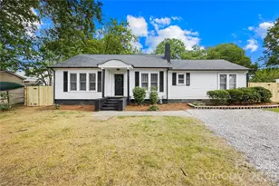 227 N Magnolia St, Mooresville, NC 28115 - Photo 1