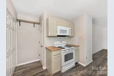 2710 Blackberry Ridge Lane, Charlotte, NC 28208 - Photo 10