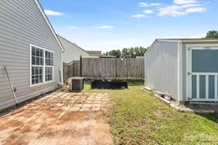 2710 Blackberry Ridge Ln, Charlotte, NC 28208 - Photo 28