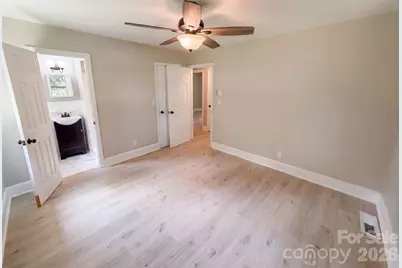 8519 Denbur Drive, Charlotte, NC 28215 - Photo 16
