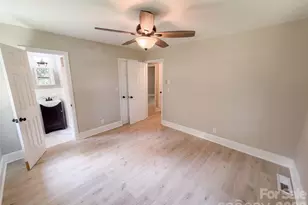 8519 Denbur Dr, Charlotte, NC 28215 - Photo 16