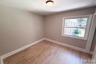 8519 Denbur Dr, Charlotte, NC 28215 - Photo 14