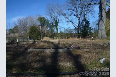 401 E Alabama Avenue, Bessemer City, NC 28016 - Photo 1