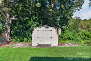 2305 Good Shepard Ct, Lenoir, NC 28645 - Photo 12