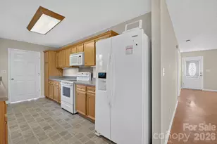 2305 Good Shepard Ct, Lenoir, NC 28645 - Photo 18