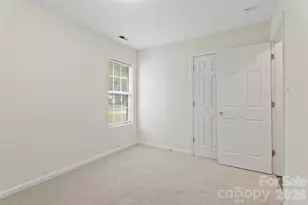610 Pennwood Ln, Charlotte, NC 28215 - Photo 10