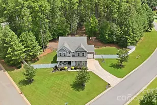 607 Winter Walk Ln, Lake Wylie, SC 29710 - Photo 2