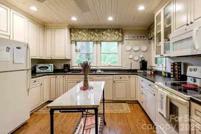 520 Esseola Street, Saluda, NC 28773 - Photo 6