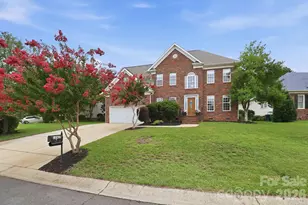12415 Oakbriar Ln, Charlotte, NC 28273 - Photo 2