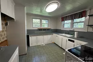 3914 Woodlawn St, Sharon, SC 29742 - Photo 12