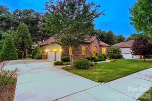 8701 Whitehawk Hill Rd, Waxhaw, NC 28173 - Photo 2