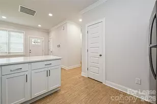 1714 Club Rd, Charlotte, NC 28205 - Photo 8
