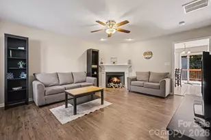 2240 15th Ave NE, Hickory, NC 28601 - Photo 4