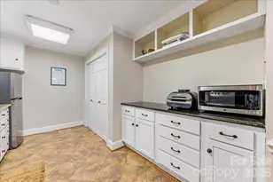2300 Roswell Ave, Charlotte, NC 28207 - Photo 22