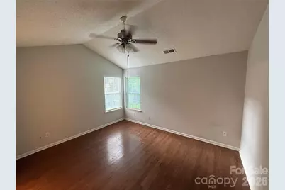 2615 Robyns Glen Drive, Charlotte, NC 28269 - Photo 8