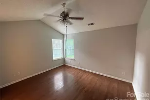 2615 Robyns Glen Dr, Charlotte, NC 28269 - Photo 8
