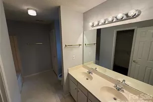 2615 Robyns Glen Dr, Charlotte, NC 28269 - Photo 10