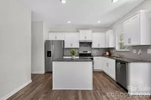 5040 Deisy May Ln, Matthews, NC 28105 - Photo 10