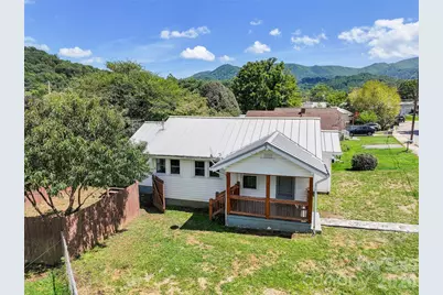 417 Riverbend Street, Waynesville, NC 28786 - Photo 2