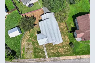 417 Riverbend Street, Waynesville, NC 28786 - Photo 6