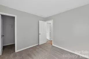 6923 Sunman Rd, Charlotte, NC 28216 - Photo 12