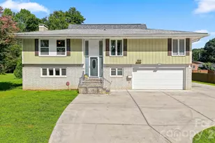 706 Springdale Rd, Statesville, NC 28677 - Photo 2