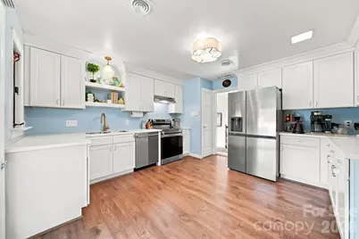 706 Springdale Road, Statesville, NC 28677 - Photo 12