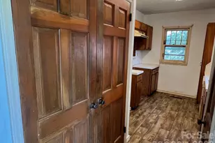 110 Linville St, Morganton, NC 28655 - Photo 8