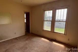 110 Linville St, Morganton, NC 28655 - Photo 16