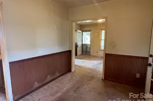 110 Linville St, Morganton, NC 28655 - Photo 10