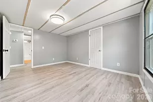 2947 S Nc 16 Hwy, Newton, NC 28658 - Photo 28