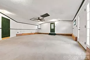 2947 S Nc 16 Hwy, Newton, NC 28658 - Photo 32