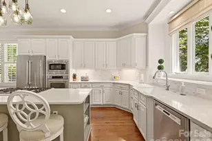 8902 Summer Club Rd, Charlotte, NC 28277 - Photo 16