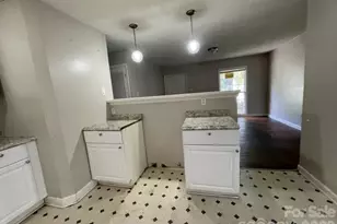 909 Carrington Dr, Charlotte, NC 28214 - Photo 2