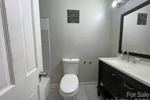 909 Carrington Dr, Charlotte, NC 28214 - Photo 10