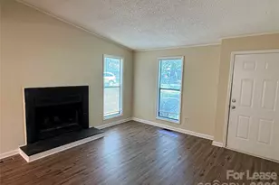 2220 Laburnum Ave, Charlotte, NC 28205 - Photo 2