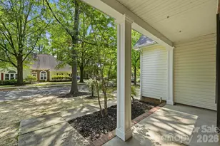 7119 Bevington Woods Ln, Charlotte, NC 28277 - Photo 2
