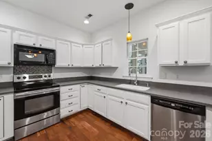 7119 Bevington Woods Ln, Charlotte, NC 28277 - Photo 6