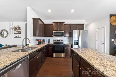 10008 Brawley Lane, Charlotte, NC 28215 - Photo 4