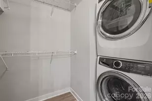 525 E 6th St, Charlotte, NC 28202 - Photo 22
