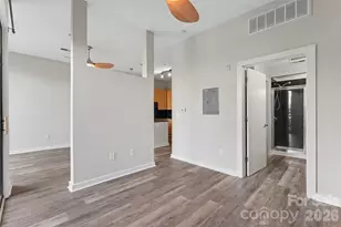 525 E 6th St, Charlotte, NC 28202 - Photo 16