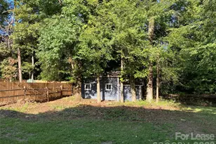 3511 Frostmoor Pl, Charlotte, NC 28269 - Photo 2